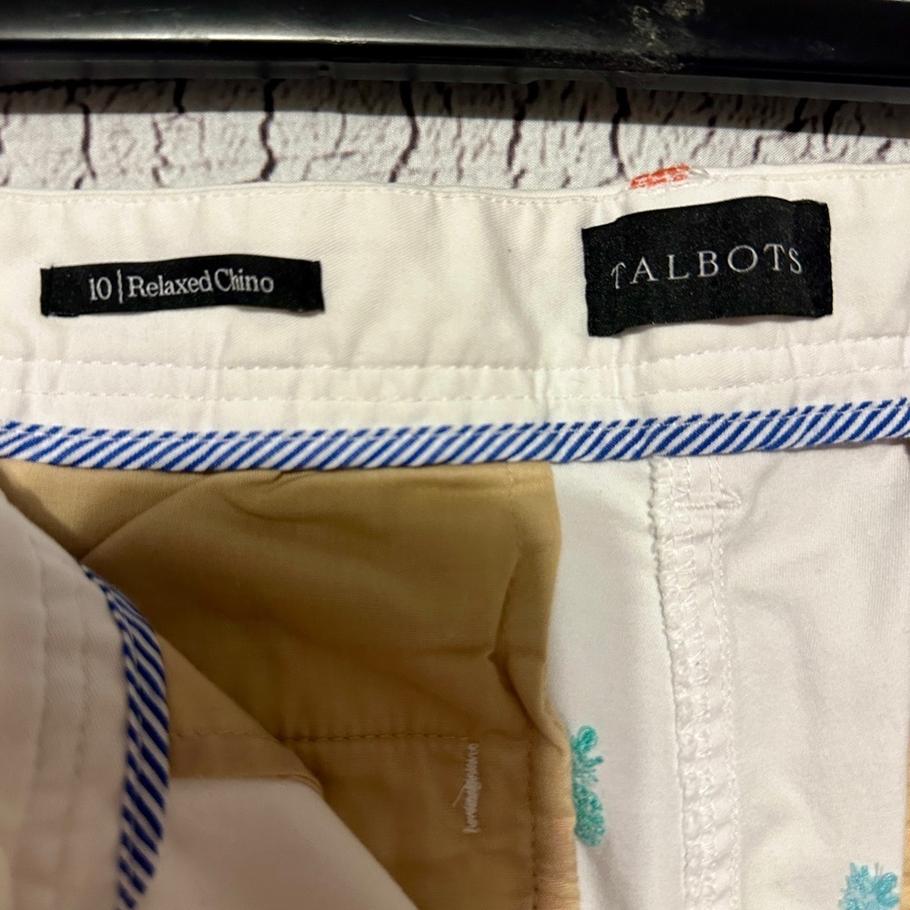 Talbots Relaxed Chino Pants Pineapple Embroidery White Size 10 Coastal Preppy - Picture 3 of 4